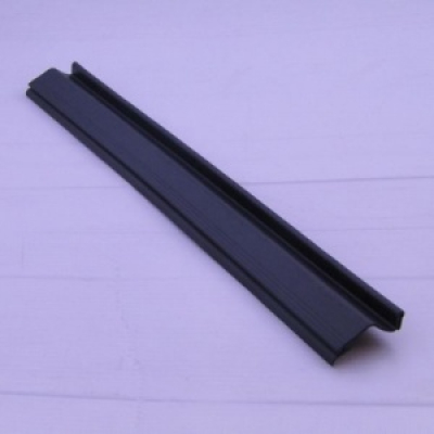 УПЛОТНИТЕЛЬ ДВЕРИ